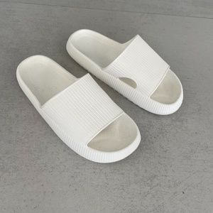 The Pillow Slides White Women's Sandals